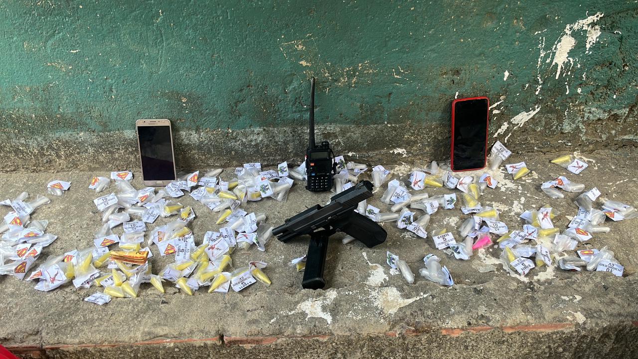 Polícia prende três suspeitos por tráfico de drogas em Niterói